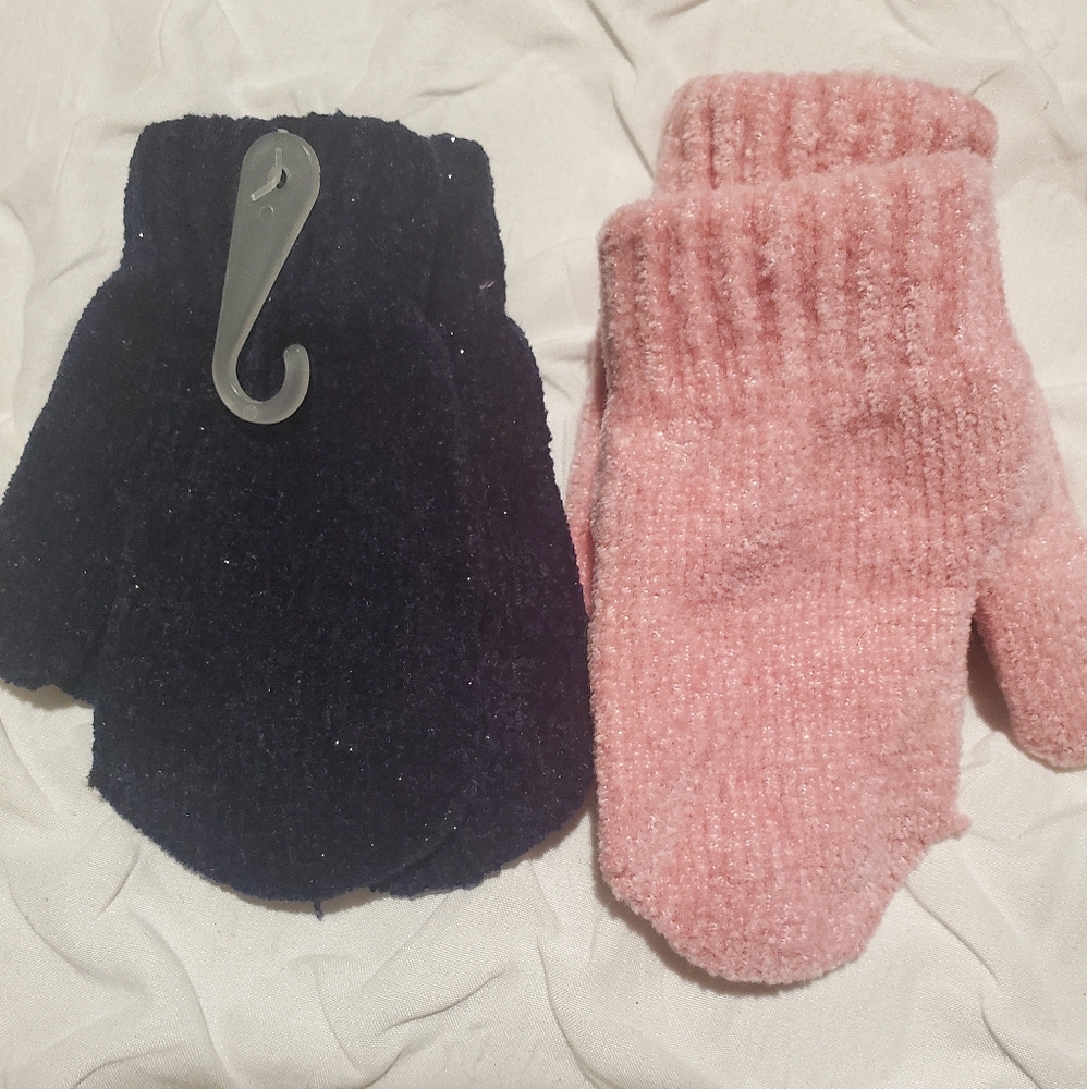 2 Mittens for girls